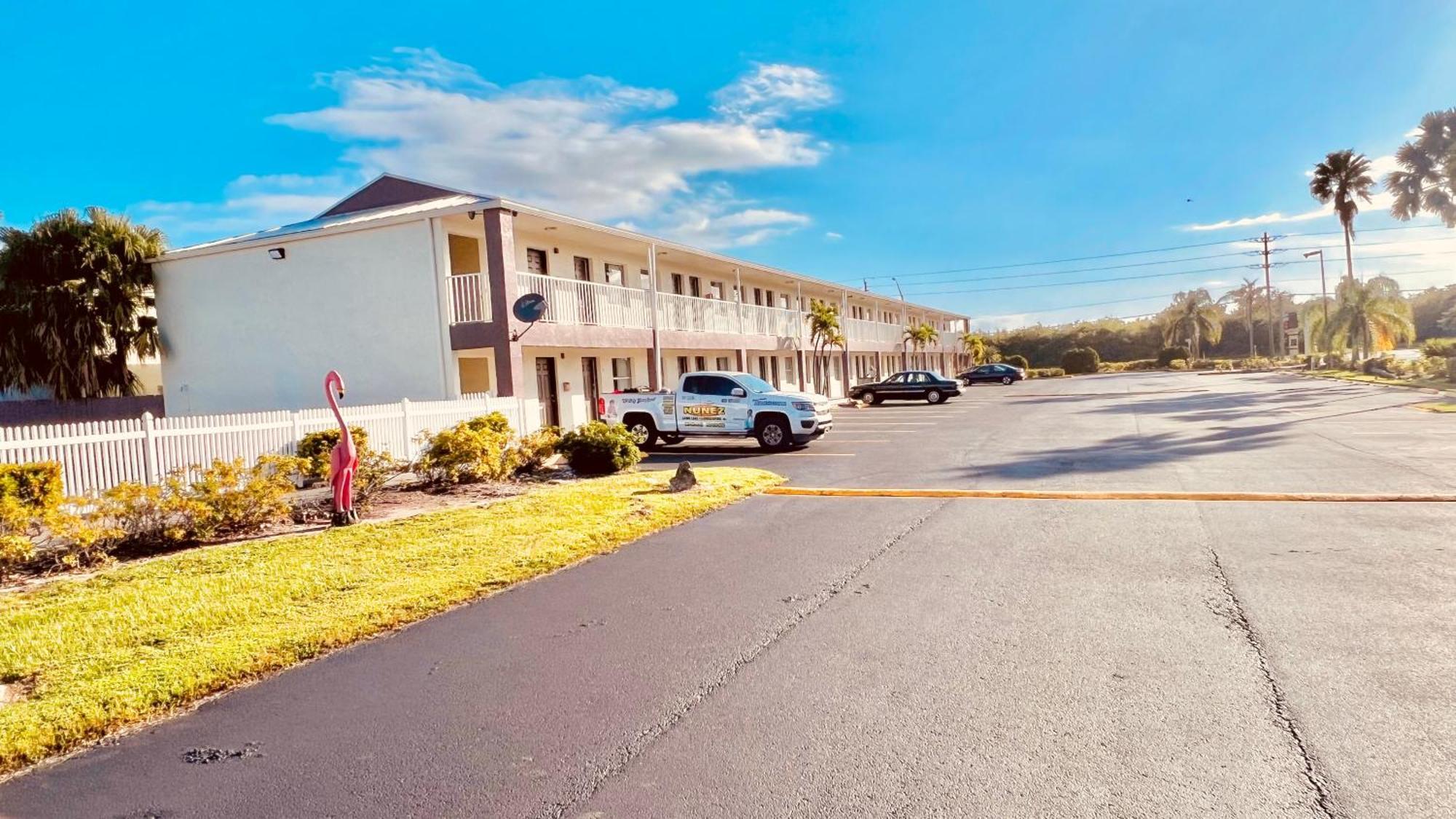 Flamingo Motel Okeechobee Esterno foto